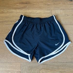 Nike tempo dri fit shorts. Color: obisidian/white. size: XS